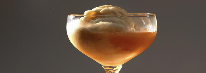 15 Pilihan Minuman Alkohol Manis dengan Rasa Fun dan Kelas! 7 Amaretto – Manis dan Nutty dengan Rasa Almond yang Khas