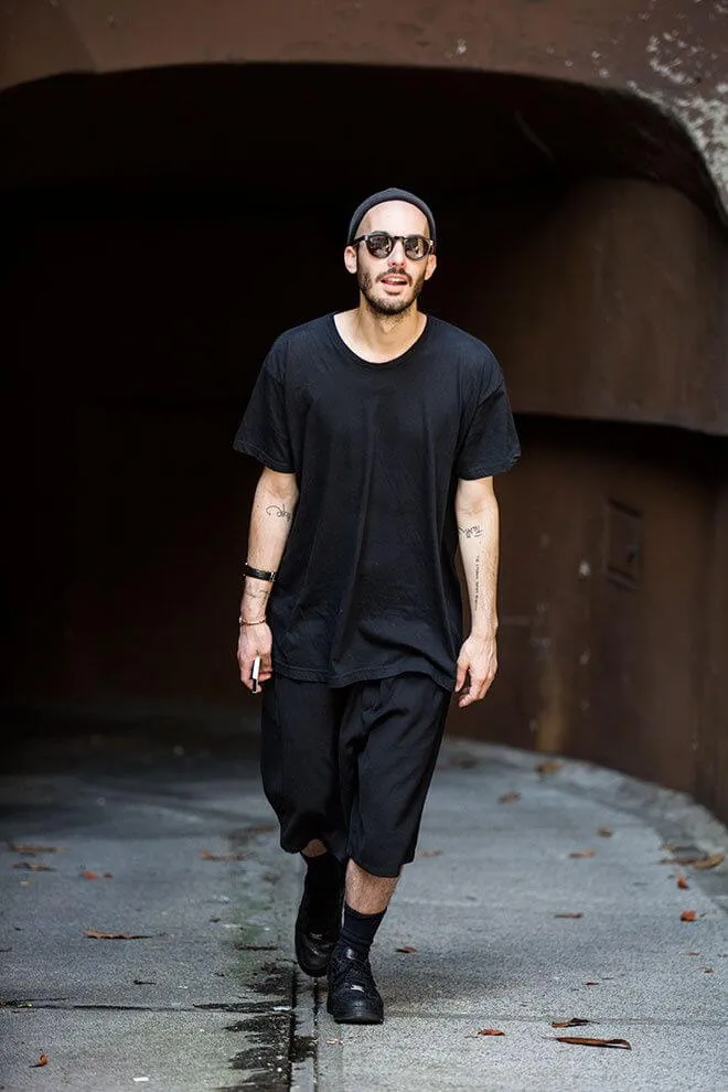 7 Tips Outfit Clubbing Pria Biar Tetap Stylish dan Nggak Saltum 15 Sepatu