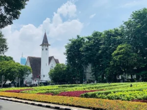 10 Spot Nongkrong Hits Jakarta Pusat, Bikin Ketagihan! 9 Taman Suropati