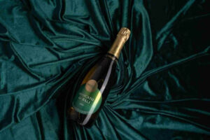 Minuman Alkohol untuk Pemula: Rekomendasi yang Enak & Gampang Dinikmati! 4 wine 2