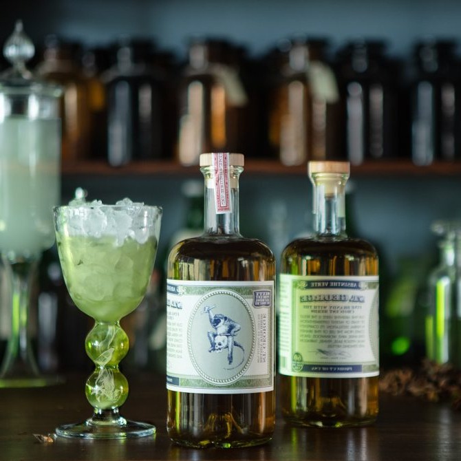 minuman alkohol tinggi Absinthe