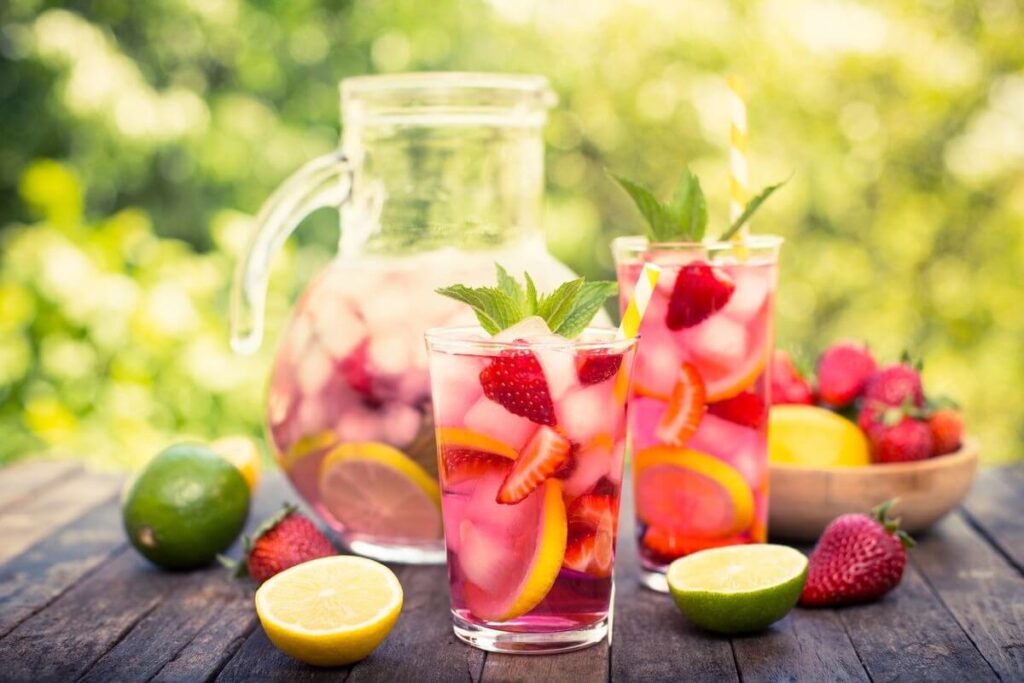 Nongkrong di Bar? Coba 10 Minuman Ini, Bebas Alkohol! 2 Fruit Punch