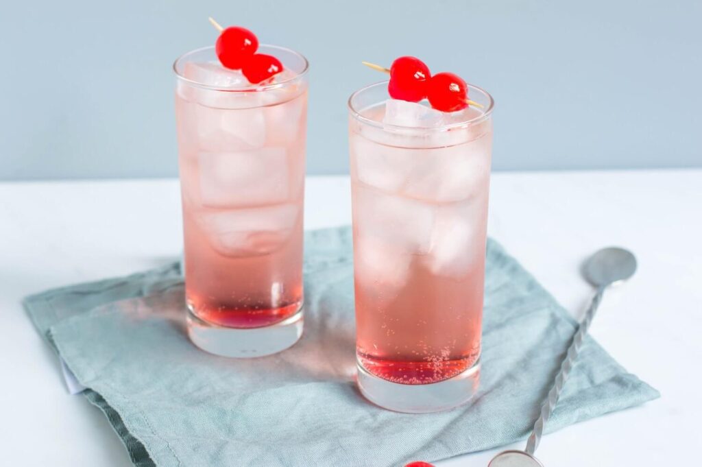 Nongkrong di Bar? Coba 10 Minuman Ini, Bebas Alkohol! 5 Shirley Temple