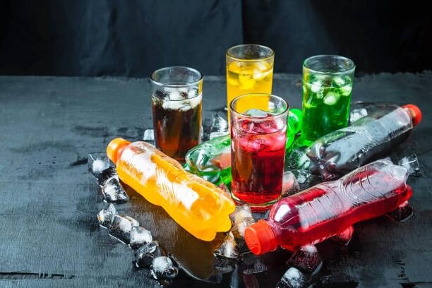 Nongkrong di Bar? Coba 10 Minuman Ini, Bebas Alkohol! 3 Soda Fizz