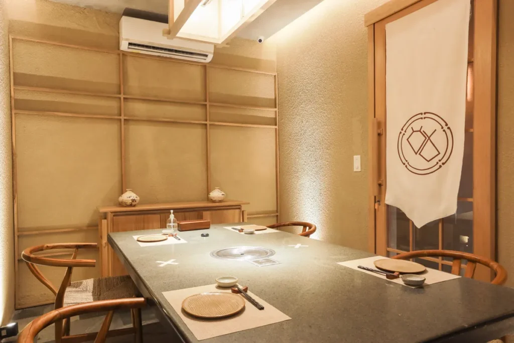 Pemula Freelance atau Remote Work? Coba Private Room Cafe! 8 kenjiro private room cafe dan resto