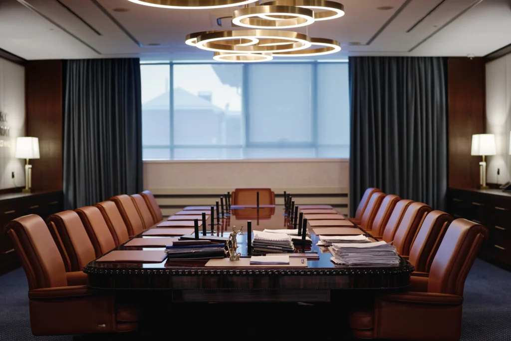 5 Layout Ruang Rapat Buat Meeting lebih Efektif 4 Layout ruang rapat boardroom.