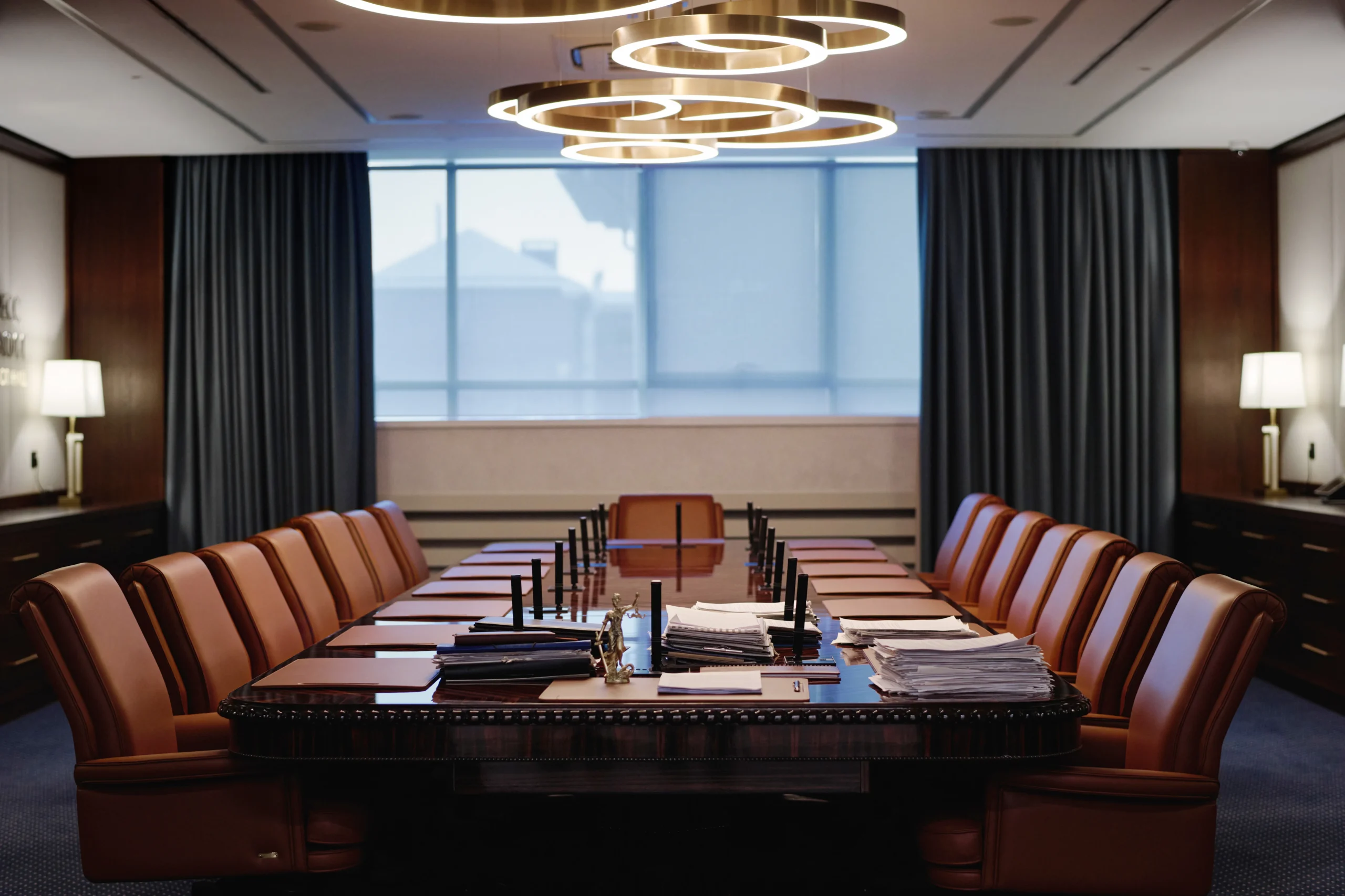 5 Layout Ruang Rapat Buat Meeting lebih Efektif 15 Boardroom Style Meeting Room scaled
