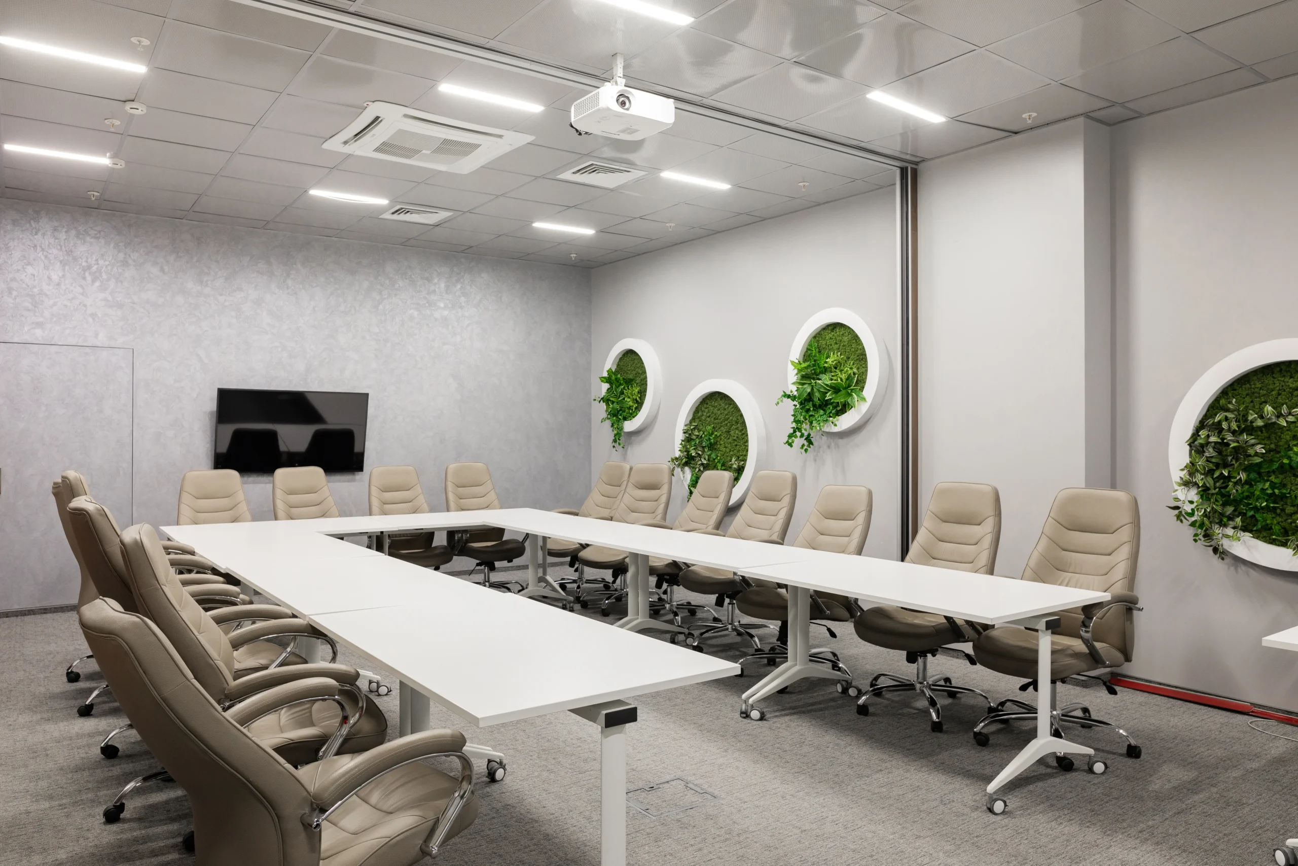 5 Layout Ruang Rapat Buat Meeting lebih Efektif 13 U Shaped Meeting Room 1 scaled