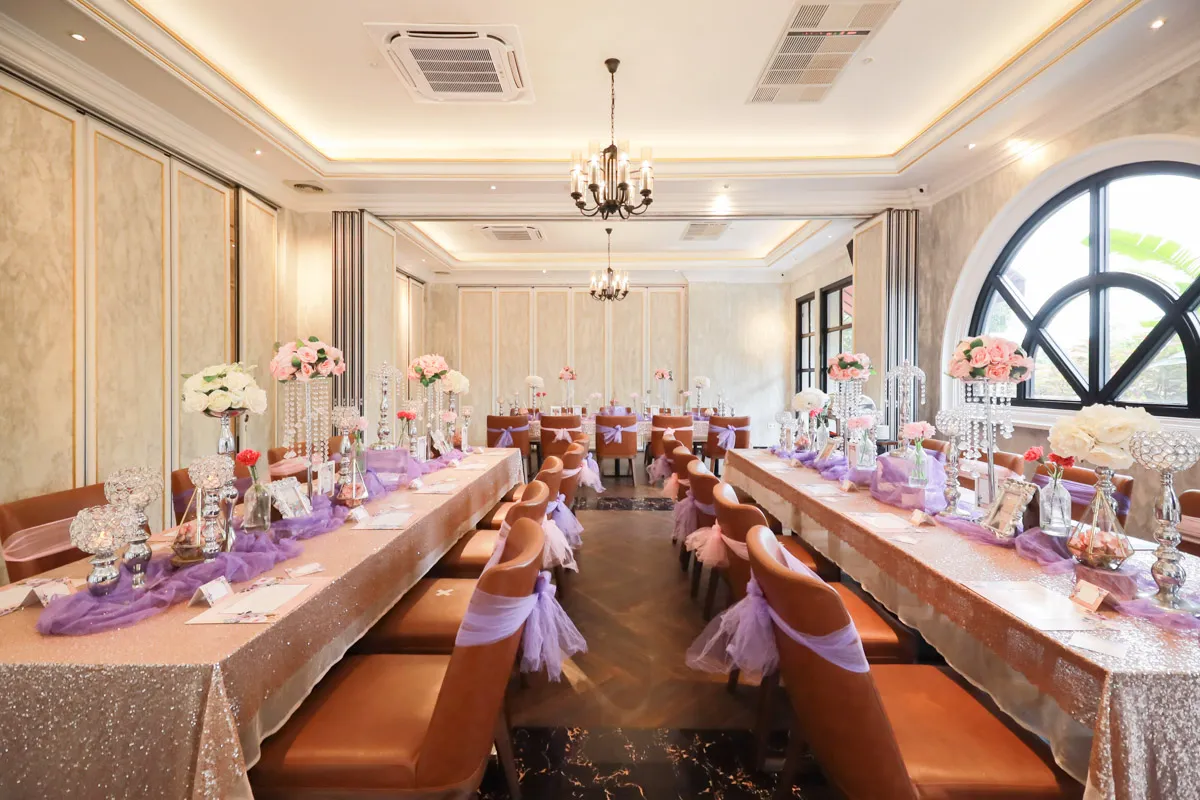 3 Moodboard Intimate Wedding Gaya Unik dan Kekinian 14 3 Moodboard Intimate Wedding 40s Vintage Playlist