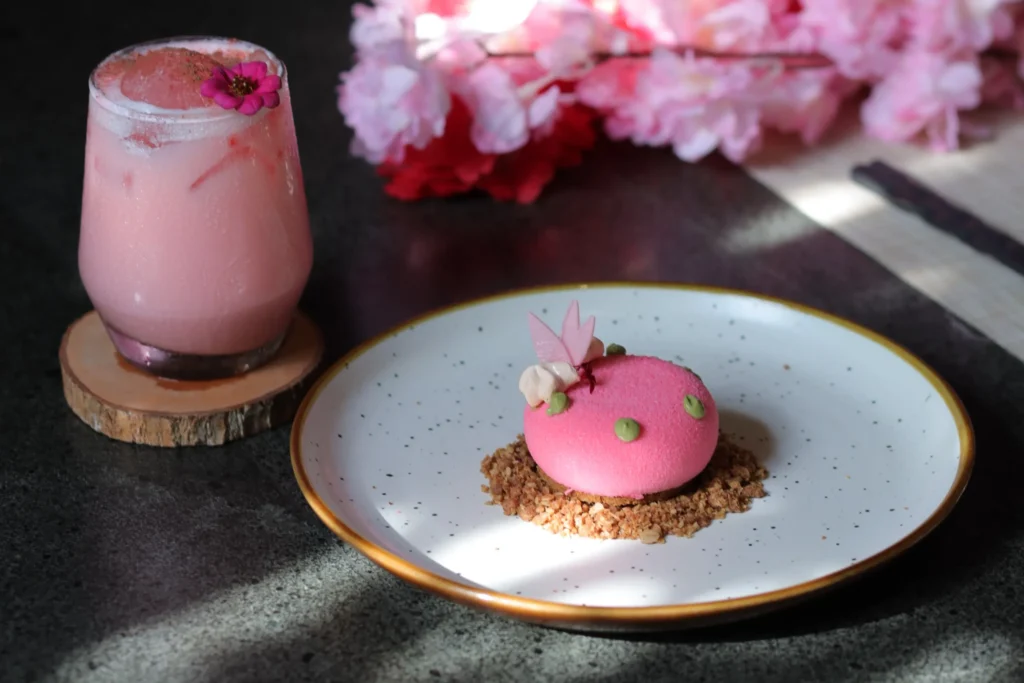 9 Makanan Jepang yang Cocok Buat Makan Bareng 9 Mochi dessert khas Jepang