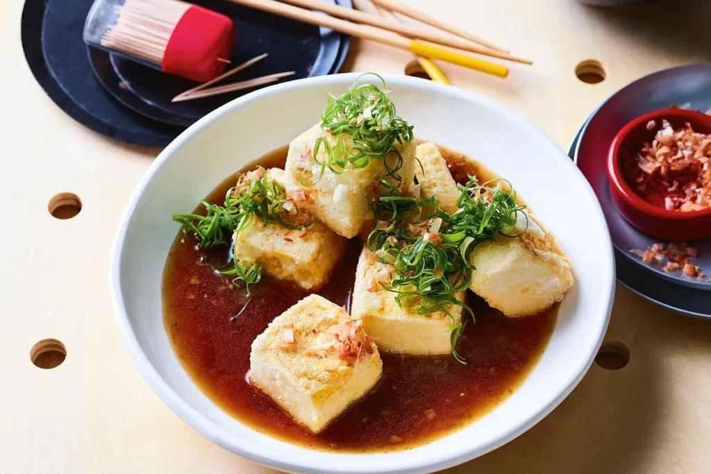 9 Makanan Jepang yang Cocok Buat Makan Bareng 3 Agedashi tofu makanan khas Jepang