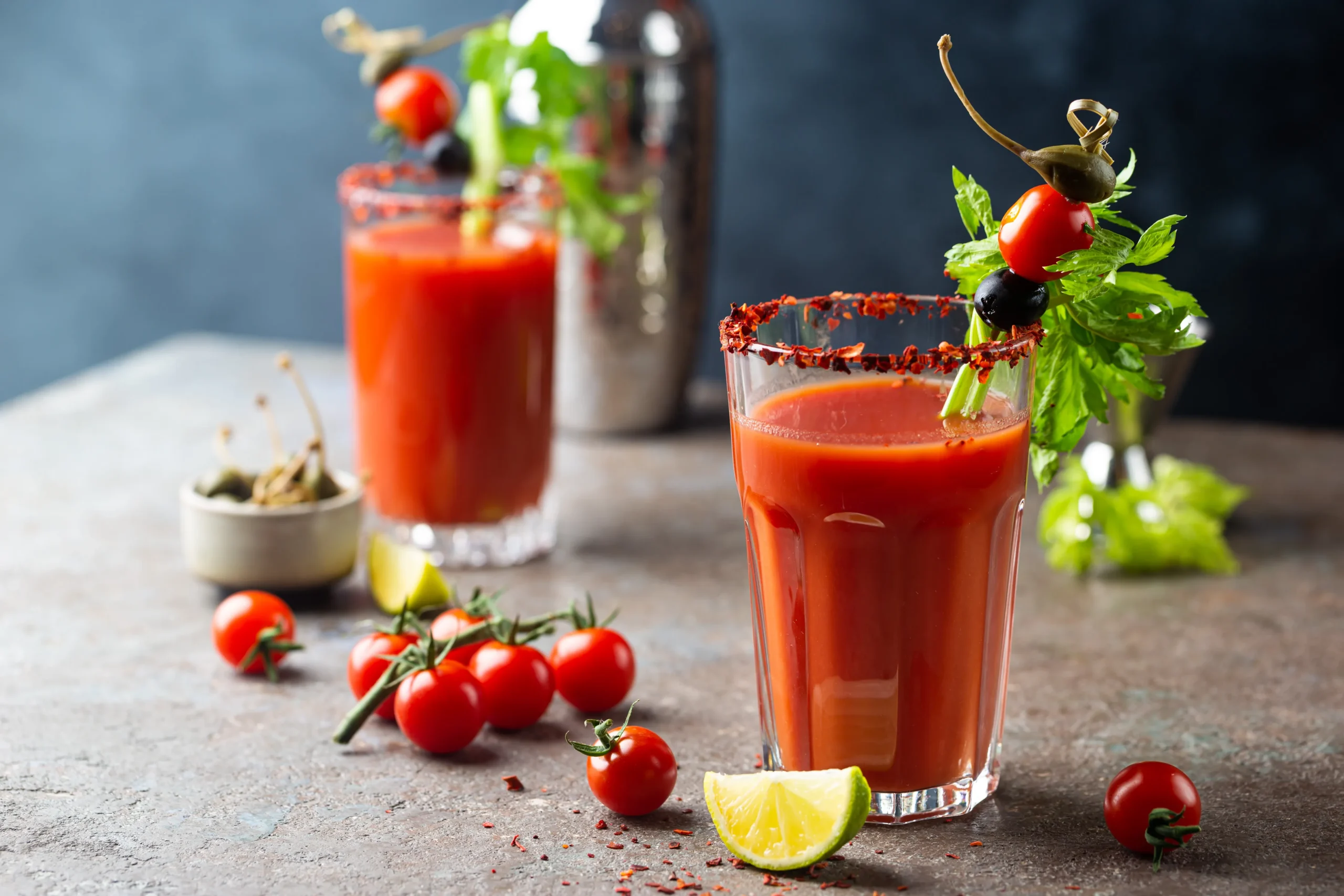 Newbie di Bar? Harus Tau Daftar Minuman Cocktail Klasik Ini! 18 Bloody Mary scaled
