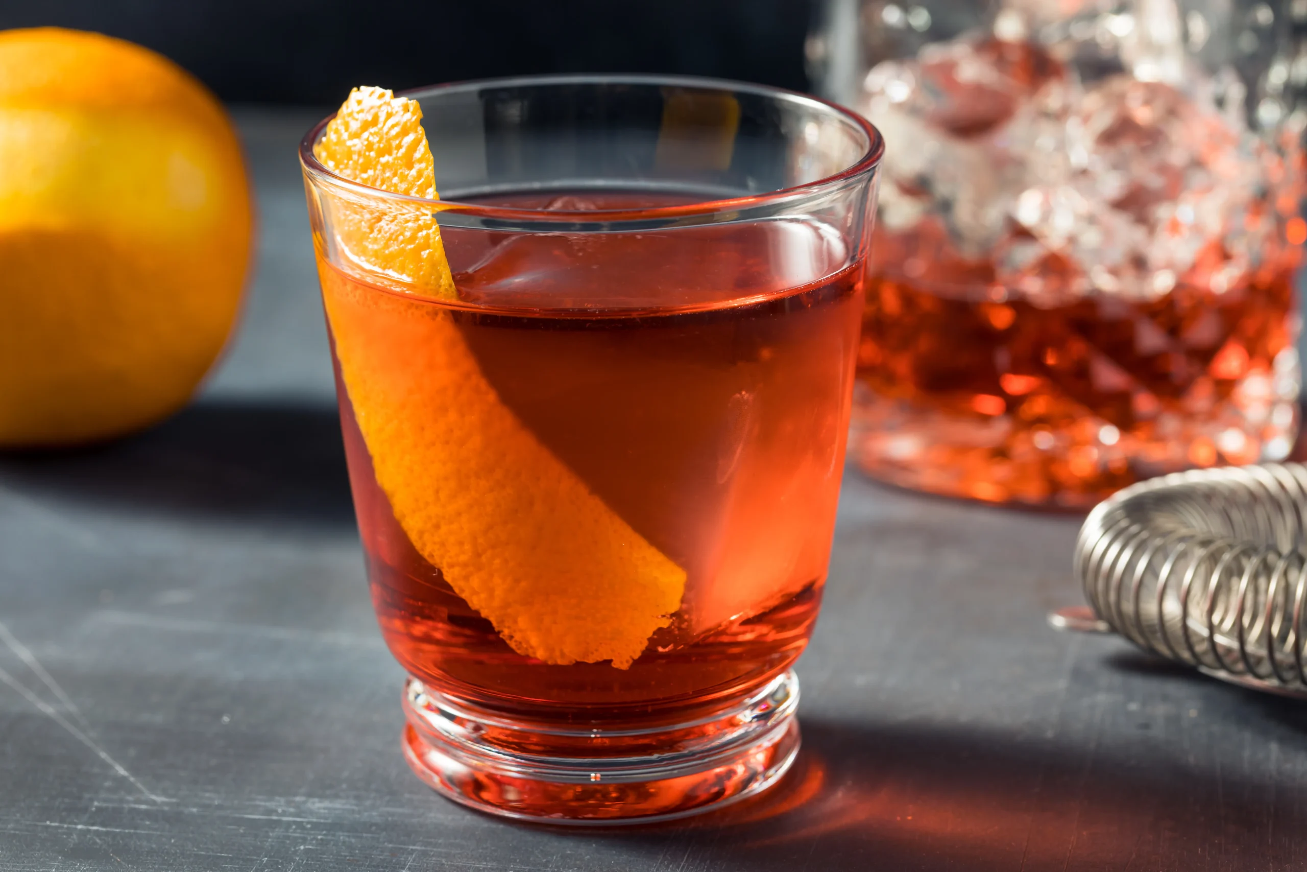 Newbie di Bar? Harus Tau Daftar Minuman Cocktail Klasik Ini! 15 Negroni scaled