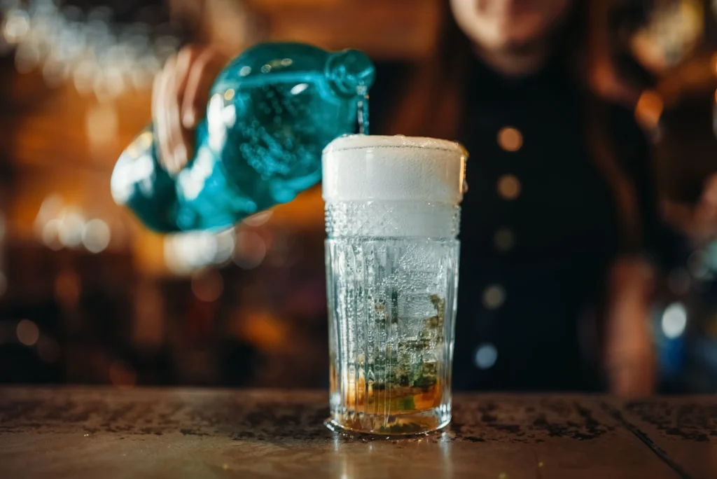 Apa Itu Highball Cocktail? Kenalan Sama Minuman Favorit di Jepang 4 5 Tips Bikin Highball Cocktail Sendiri di Rumah