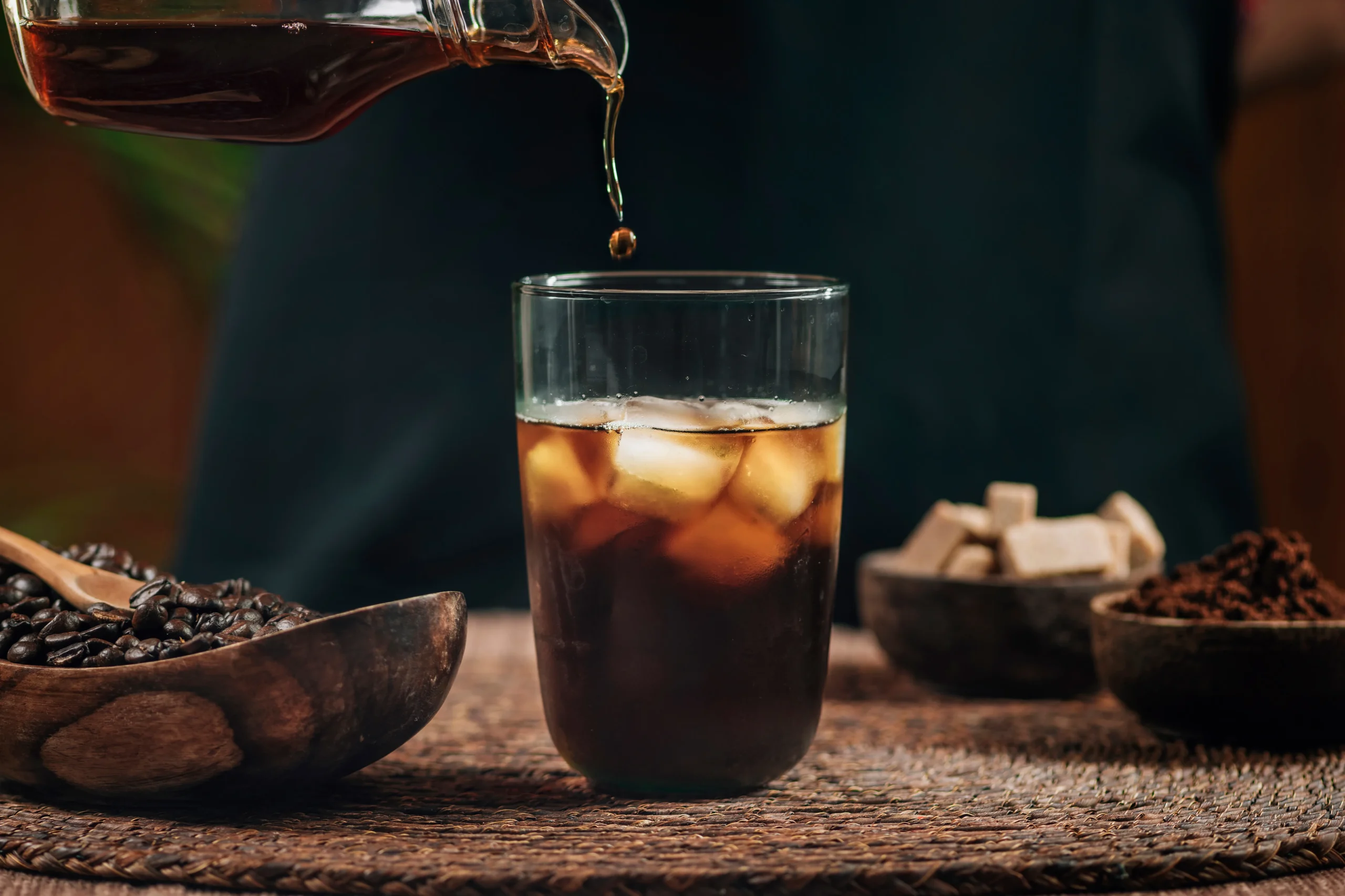 Mau Ngopi Ala Cafe? Coba 6 Teknik Manual Brew Ini di Rumah 17 Cold Brew scaled