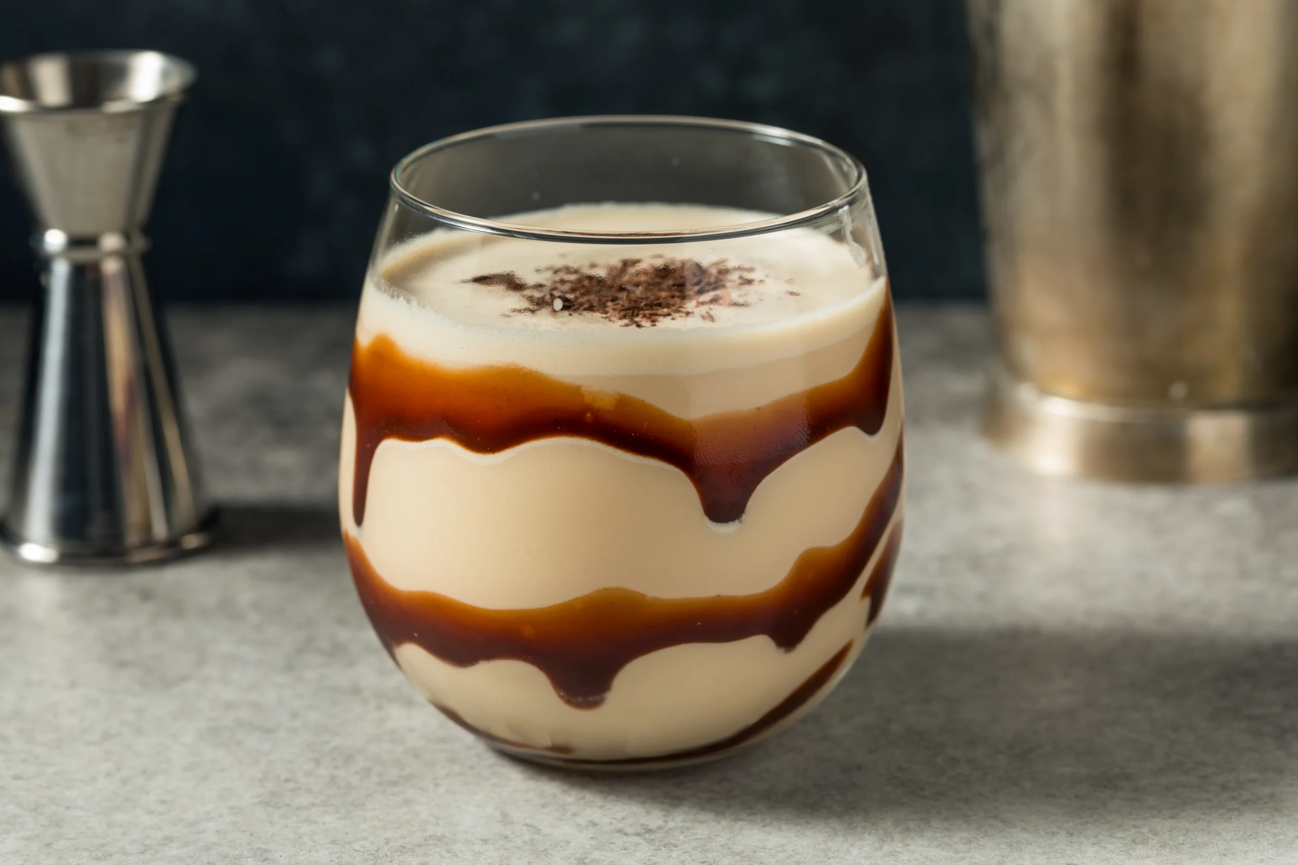 8 Minuman Kopi Alkohol Unik, Udah Pernah Coba? 19 Mudslide scaled