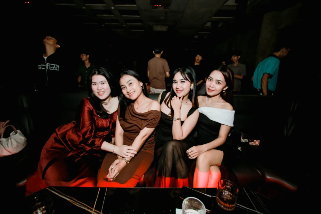 Promo Ladies Night, Worth it Ga Sih? 1 Apa Itu Promo Ladies Night?