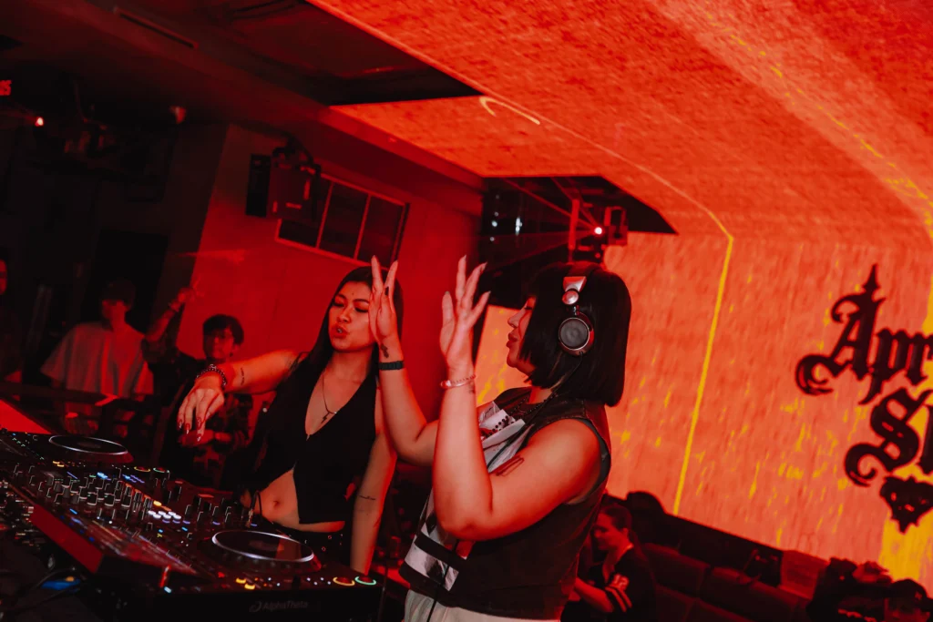Promo Ladies Night, Worth it Ga Sih? 4 Gimana Caranya Dapetin Promo Ladies Night?